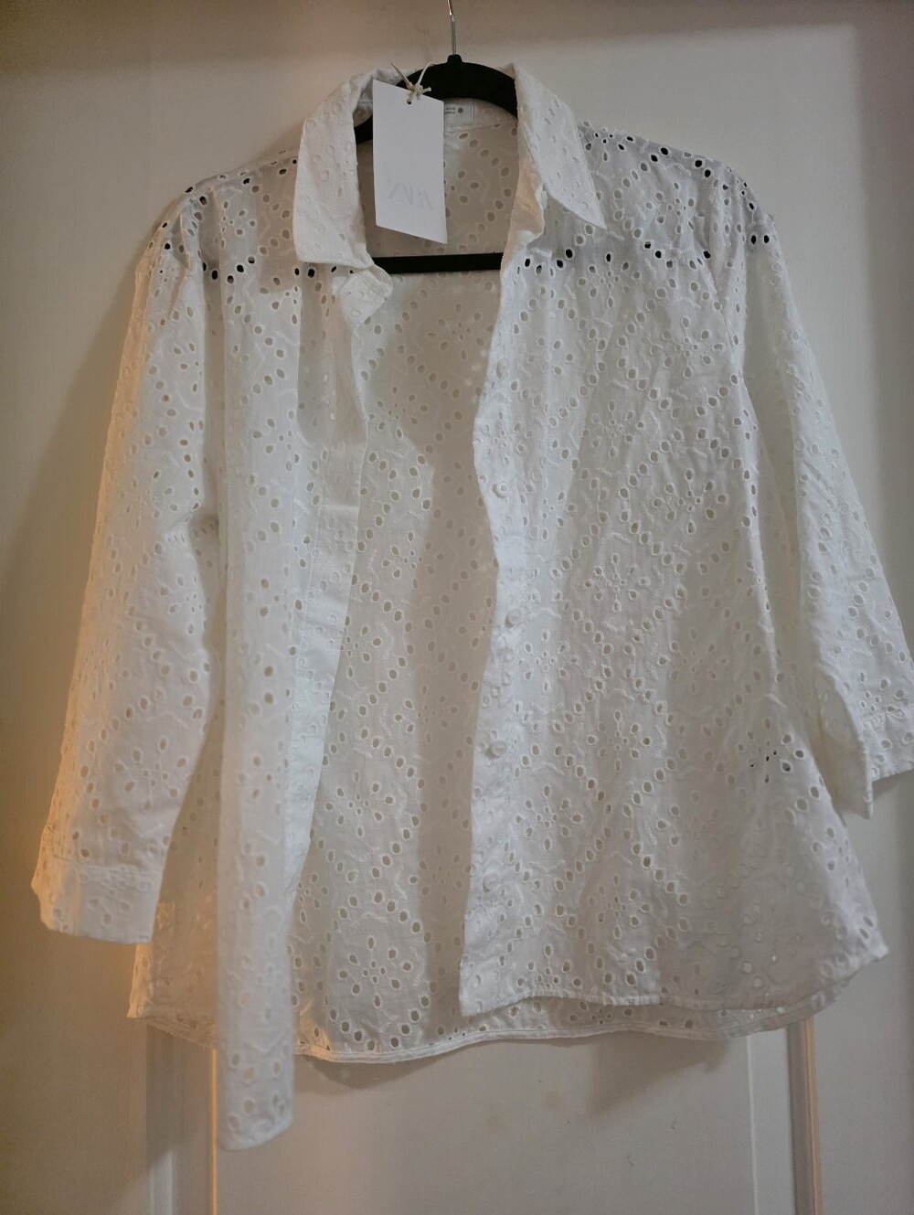 NWT Zara White Eyelet Button-Down Shirt